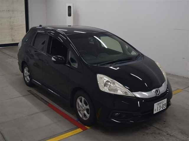 70204 Honda Fit shuttle GG7 2013 г. (MIRIVE Osaka)